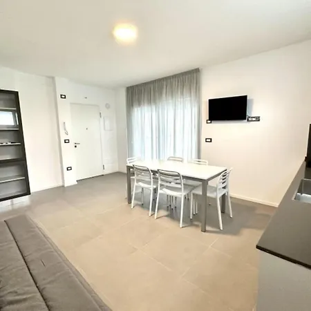 Pool Access Penthouse Near The Apartment *