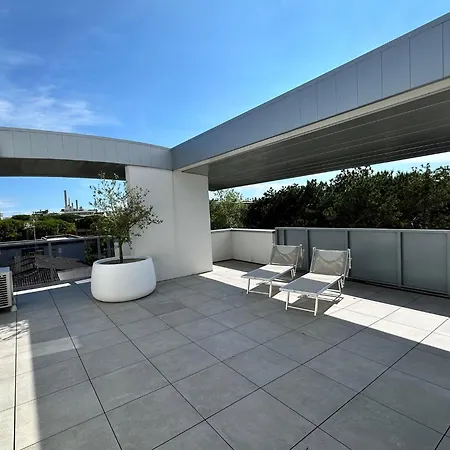 Pool Access Penthouse Near The Apartment *