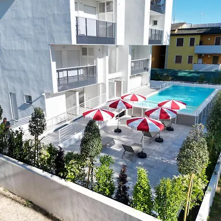 Pool Access Penthouse Near The Apartment *