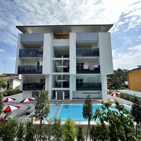 Pool Access Penthouse Near The Bibione