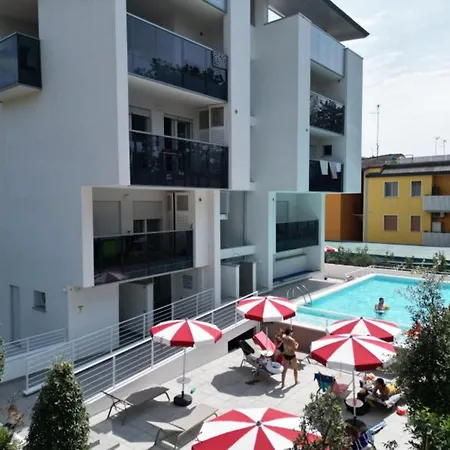 Pool Access Penthouse Near The Apartment Bibione